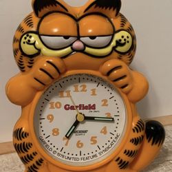 1978 Garfield Clock