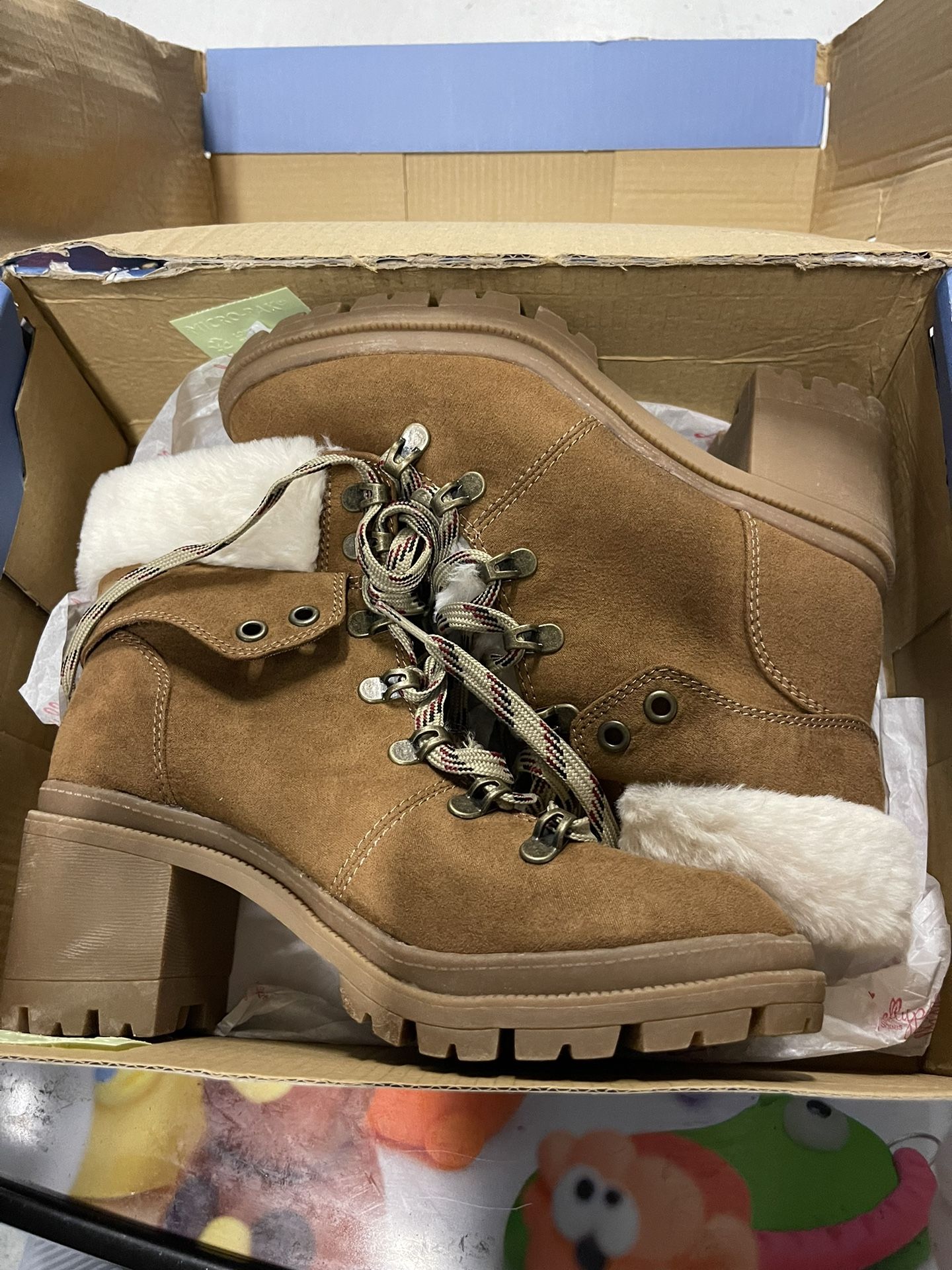 Jelly Pop Women’s Size 6M NUBUCK Fashion Lace Up Hiking Boots Shoes New