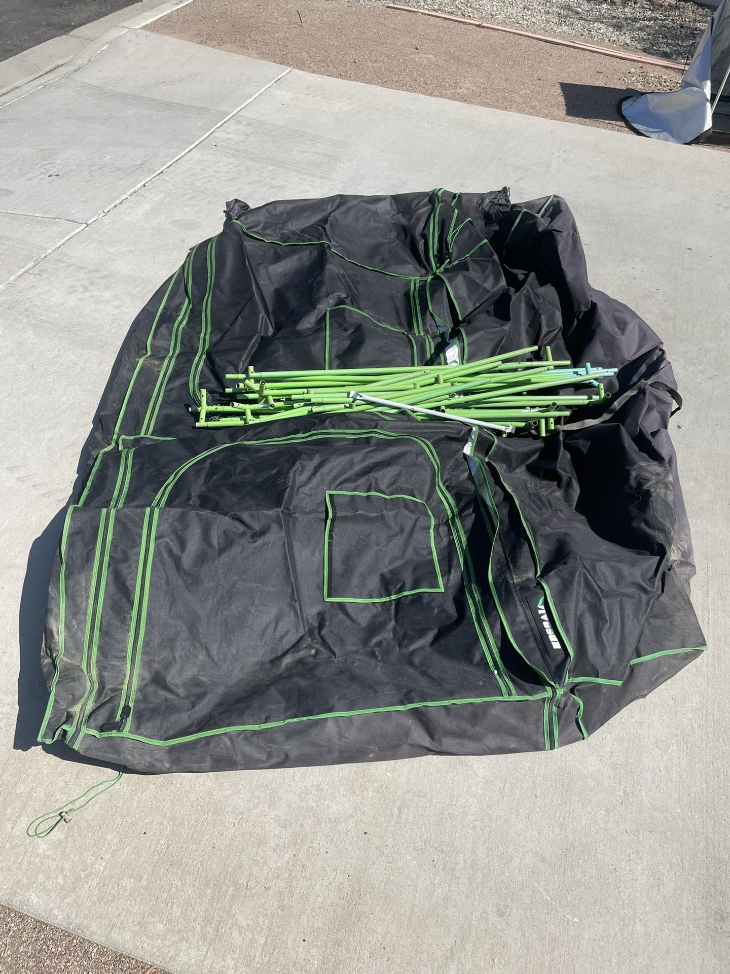 Vivosun Grow tent + Lights Equipment