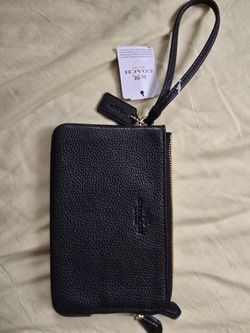 Coach Pebbled Leather Zip Wristlet New w/ Tags Black