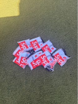 Supreme socks