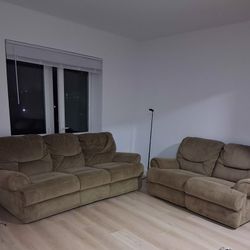 Brown Microfiber Sofa & Loveseat Set – Clean & Comfortable