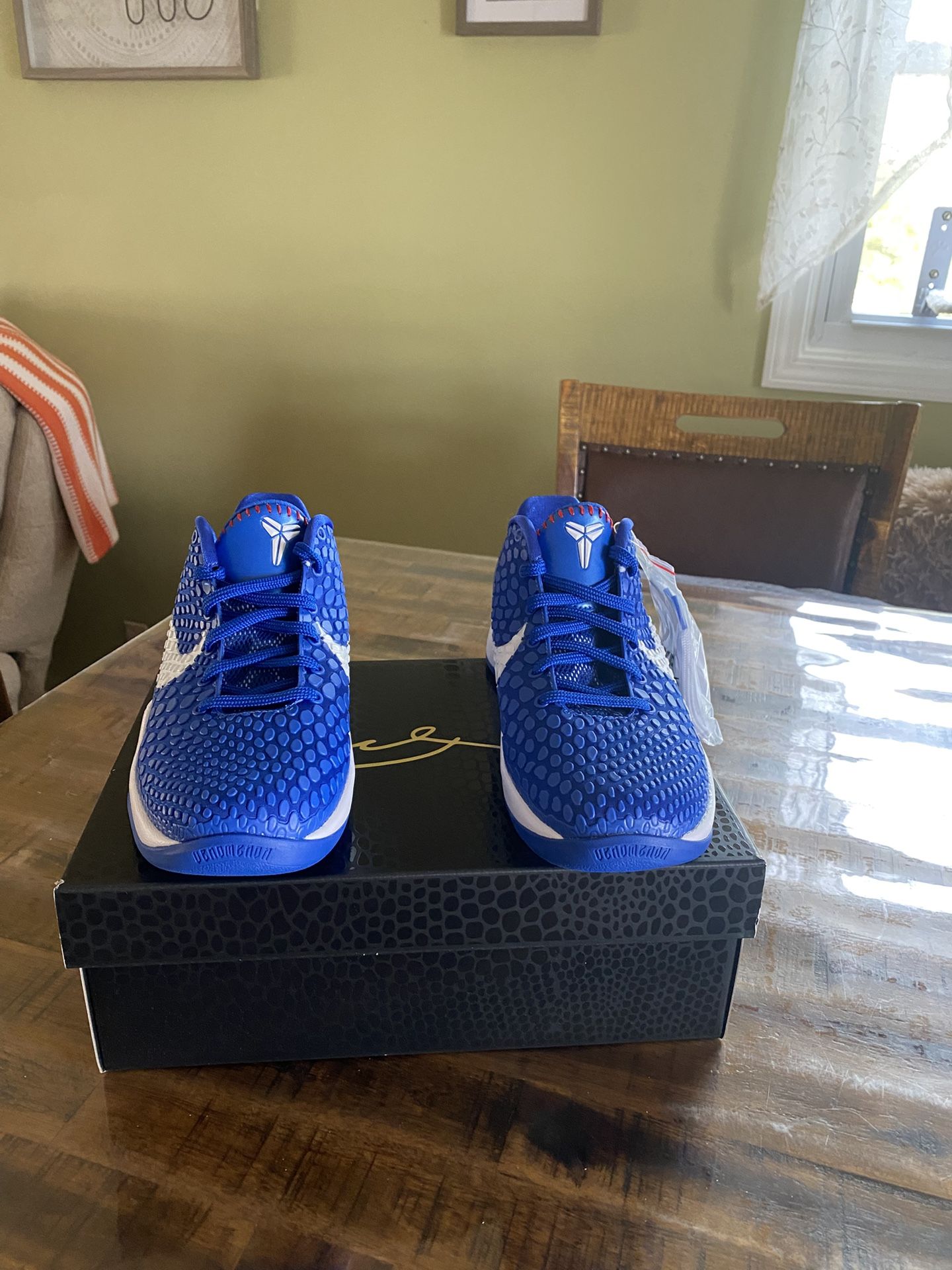 NIKE KOBE 6 DODGERS GAME ROYAL GRADESCHOOL SIZE 6.5y