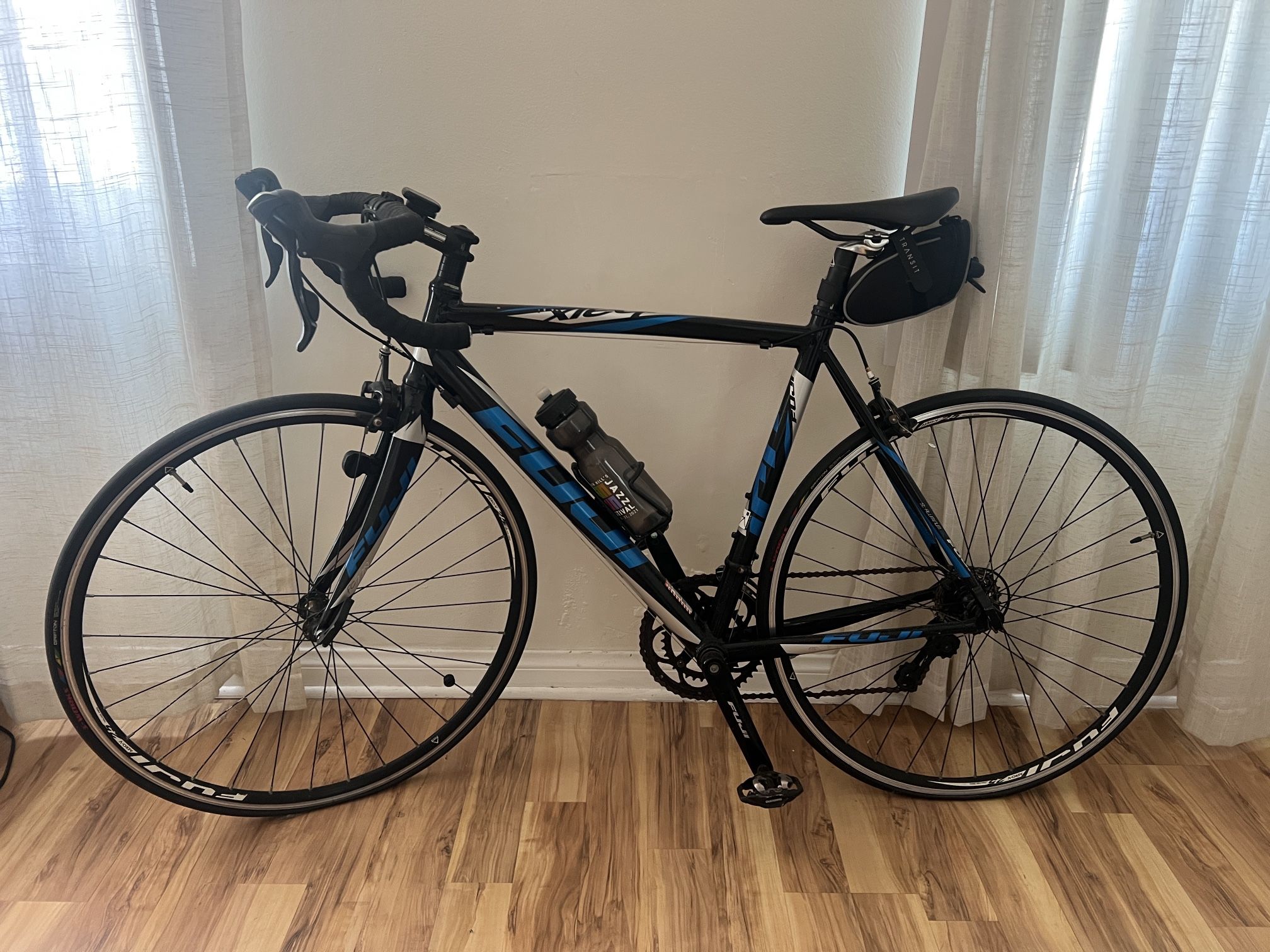 🚴♂️ Fuji Road Bike- $250 OBO