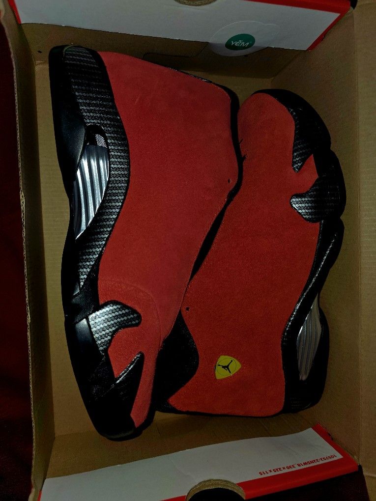 Jordan 14 Retro Ferrari