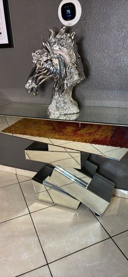 Beautiful contemporary pieces