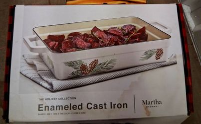 NEW Martha Stewart Holiday Enameled Cast Iron Rectangular Baker 9x13
