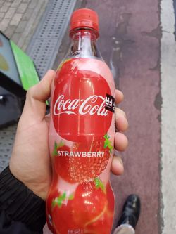 Strawberry Coca Cola (Japanese Coke)