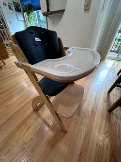 Abbiie Beyond Adjustable Highchair