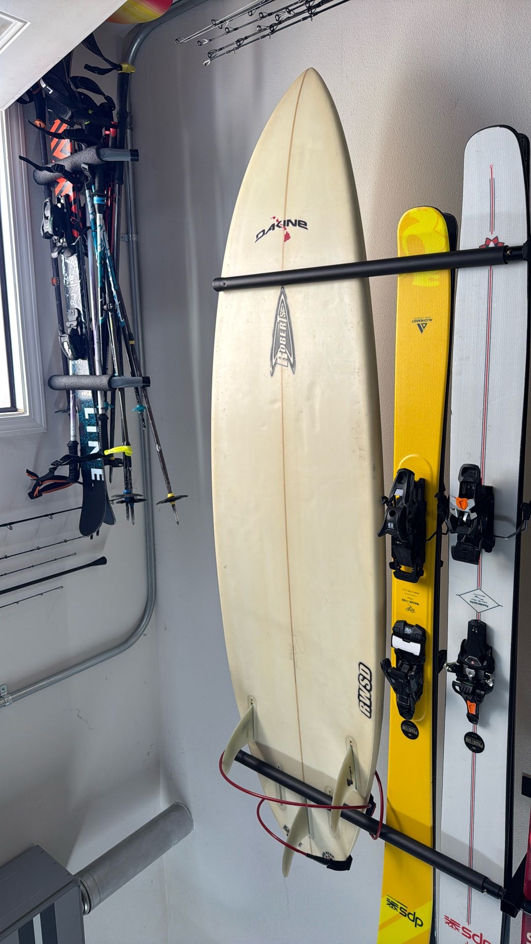Dakine Surfboard