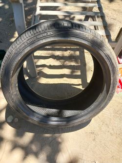 HP1000 Tire  205/45/ZR17 88W XL