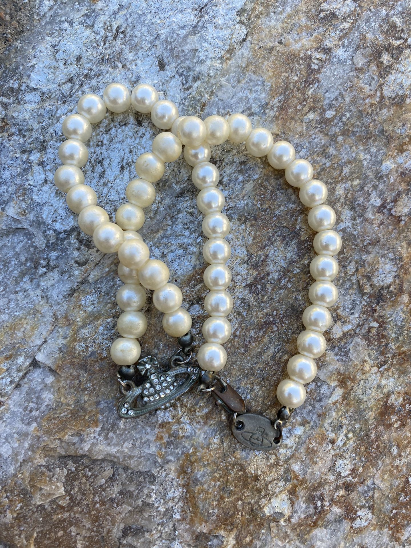 Cute Saturn Sparkly Charm Necklace And Fake Pearls