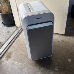 Fellowes Paper Shredder