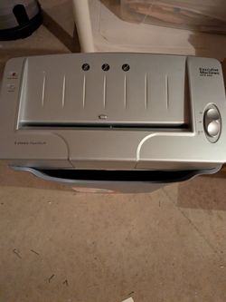 Paper shredder