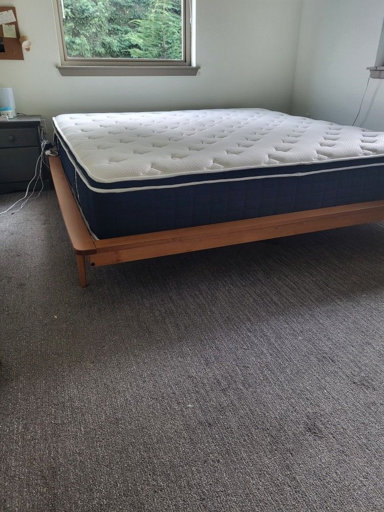 King Size HYBRID Mattress And Walker Edison Wood Bed Frame