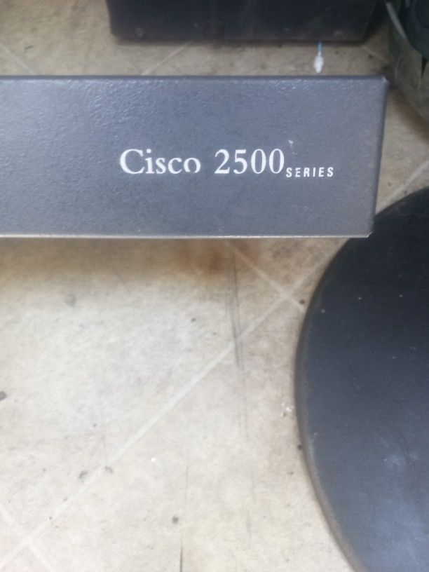 Cisco 2501 * 2500 series 1-Port 10Mbps Ethernet Modular Router