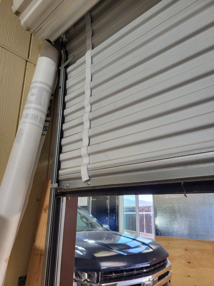 Roll Up GARAGE door