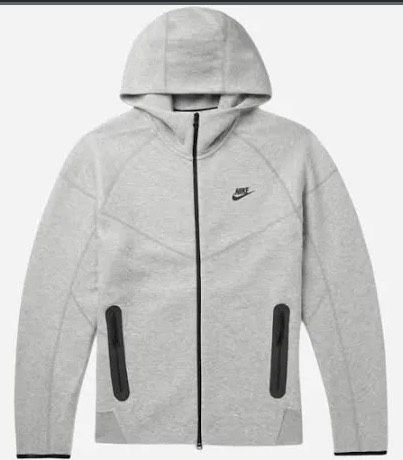 Grey Nike Tech Fleece