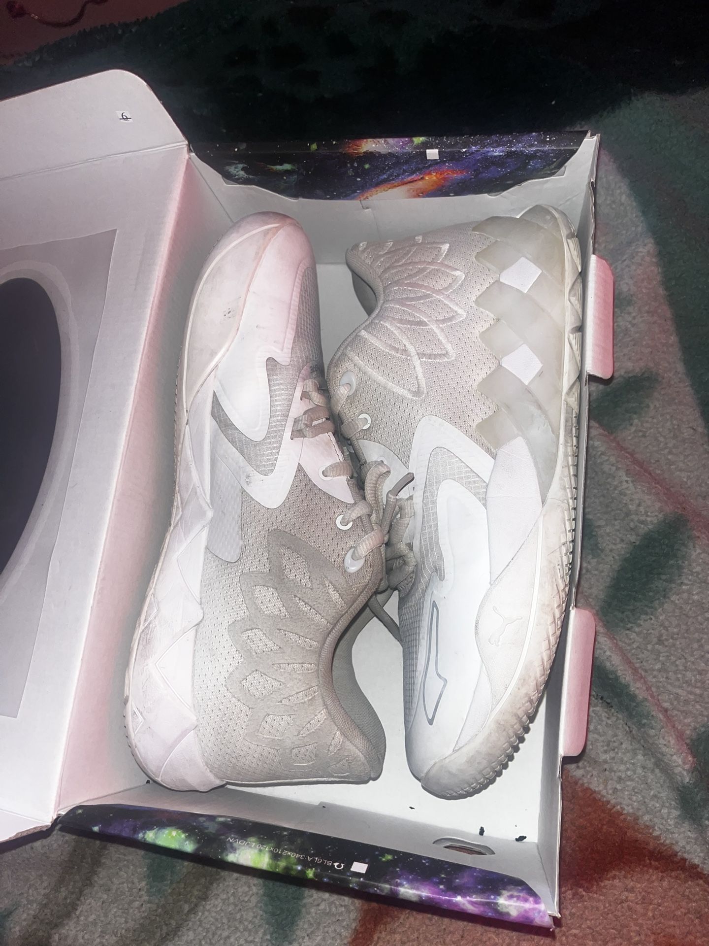 La Mellows Basketball Shoes