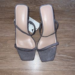 New Heels Size 8 1/2