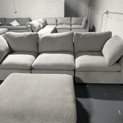  Costco Thomasville 3-piece sectional with Ottoman. 