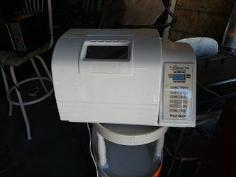 Traditional style automatic bread maker