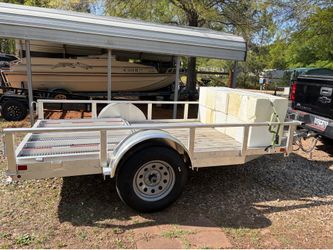 Aluminum trailer 5.5x10 NEW Title in hand