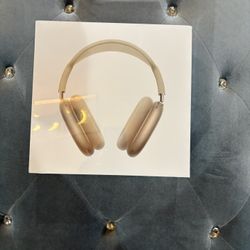 AirPods Max Starlight USB C-