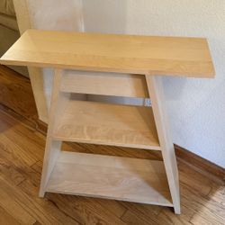 Triangle Wooden Shelf 