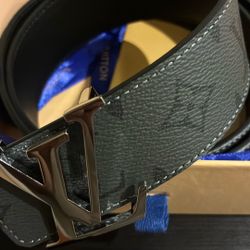 Louis Vuitton Monogram Belt. Authentic. 200