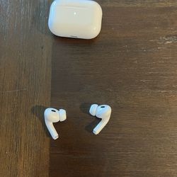 AirPods Pro 2nd Gen w/charging Case