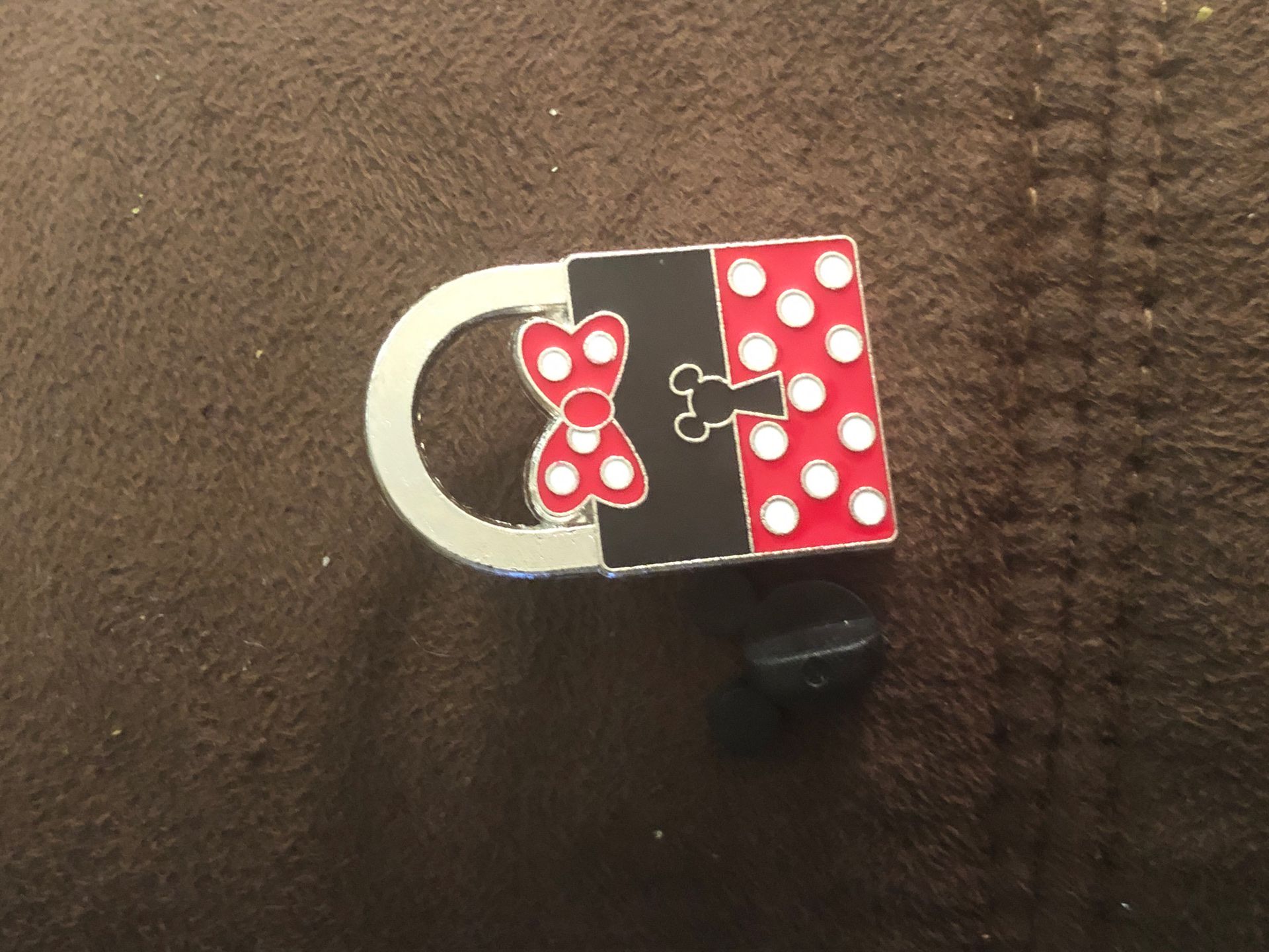 LIMITED RELEASE Minnie Mouse Padlock Disney Trading Pin