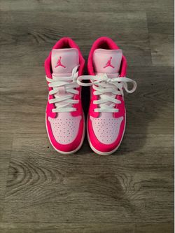 Jordan 1 Low Fire Pink GS