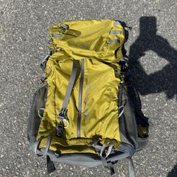 REI Flash 62 Ultra Light Hiking Backpack Metal Frame Pack Unisex Used