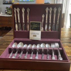 Flatware 1966 Oneida Silverplate Plus Extras