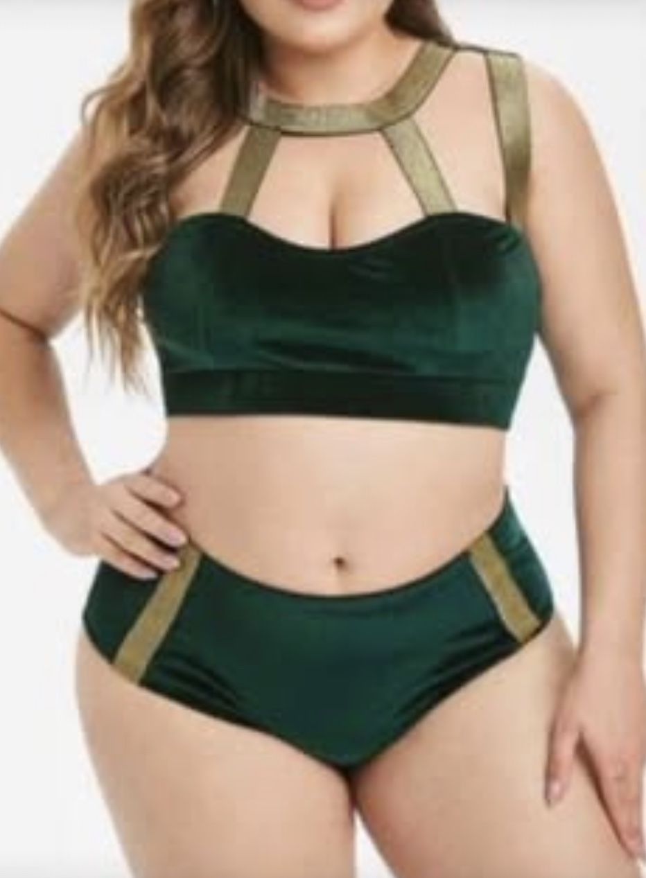Gold & Green Swimsuit & Cosplay
