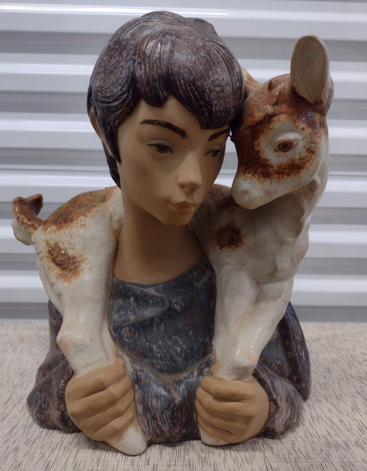 Lladro Figurine #2009