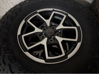 17” Jeep Wrangler Rubicon wheels & Falken AT Tires (5x5)