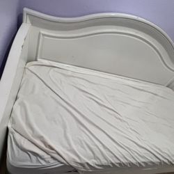 Day Bed With Mattress