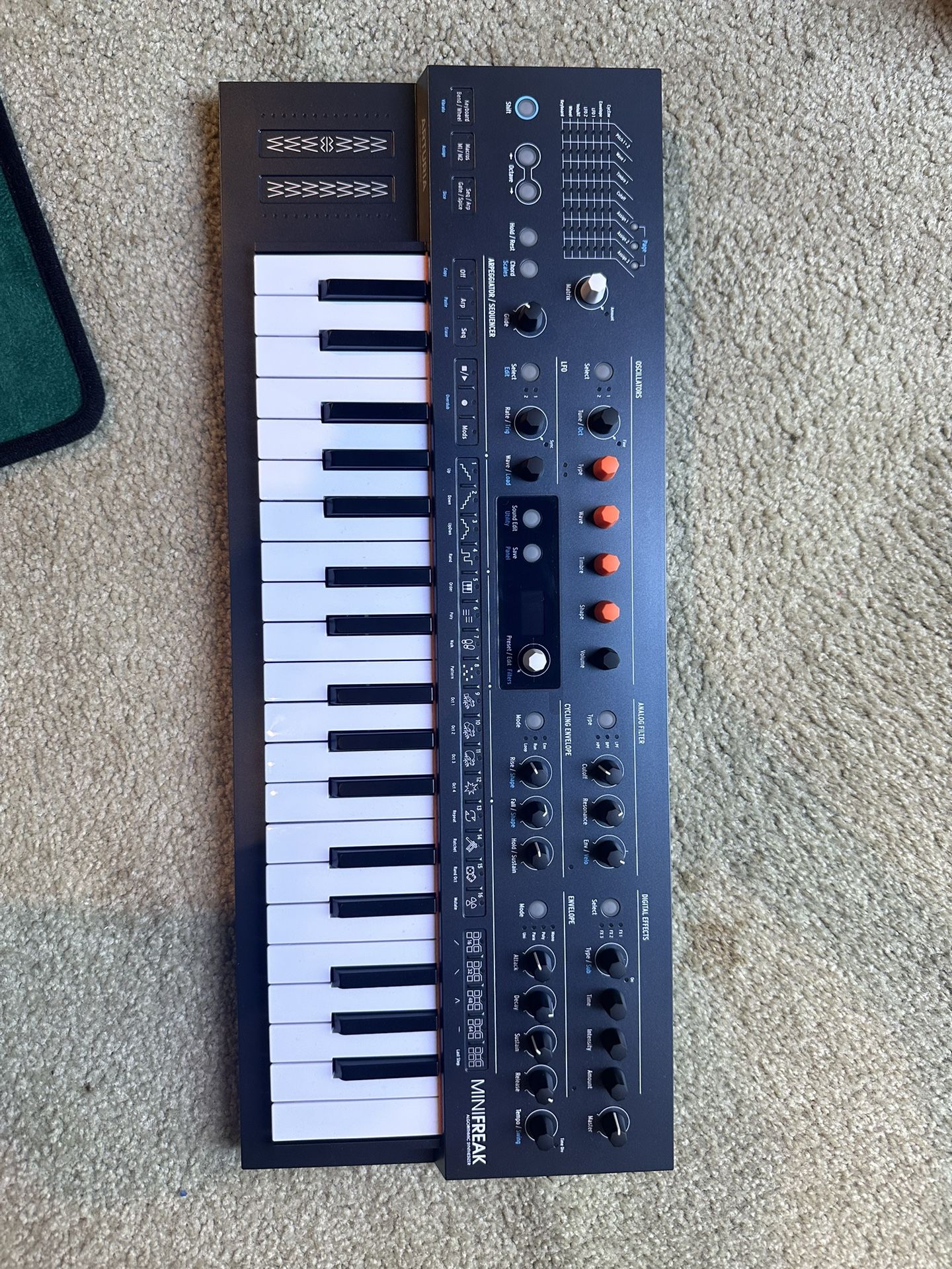 Arturia MiniFreak 37-Keys Synthesizer