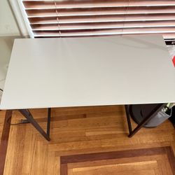 White Desk 