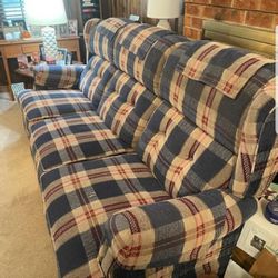 Lazy Boy Couch With 2 Recliners 