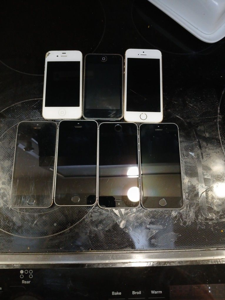 6 Iphones SE. One Ipod
