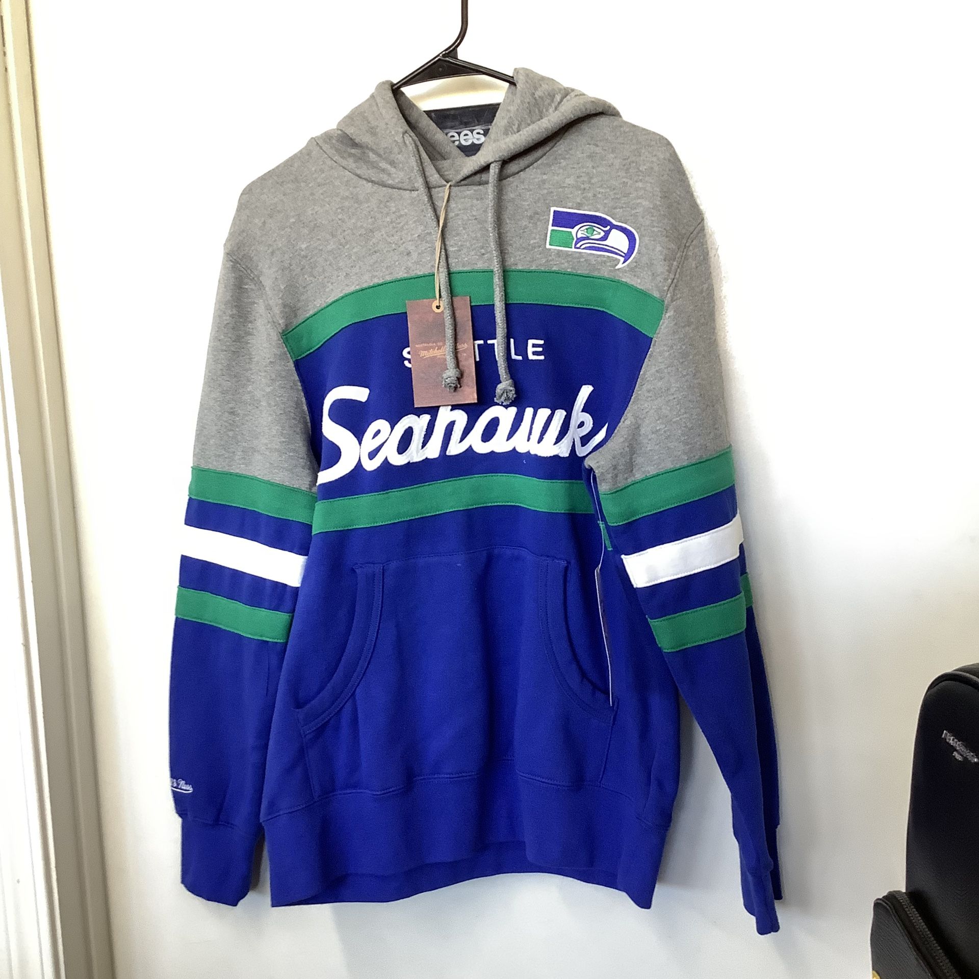 Seattle Seahawks NFL coach Hoody Size Medium NWT by Mitchell And Ness