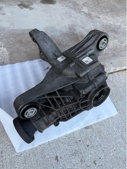 2012-19 Jeep grand Cherokee SRT  front differential