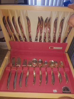 Eating 47 Roger Bros silver plated silverware set