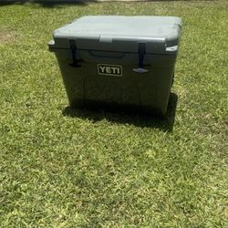 Yeti Cooler 35 Camp Green