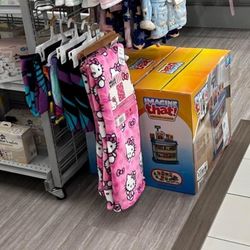 Hello Kitty Blanket
