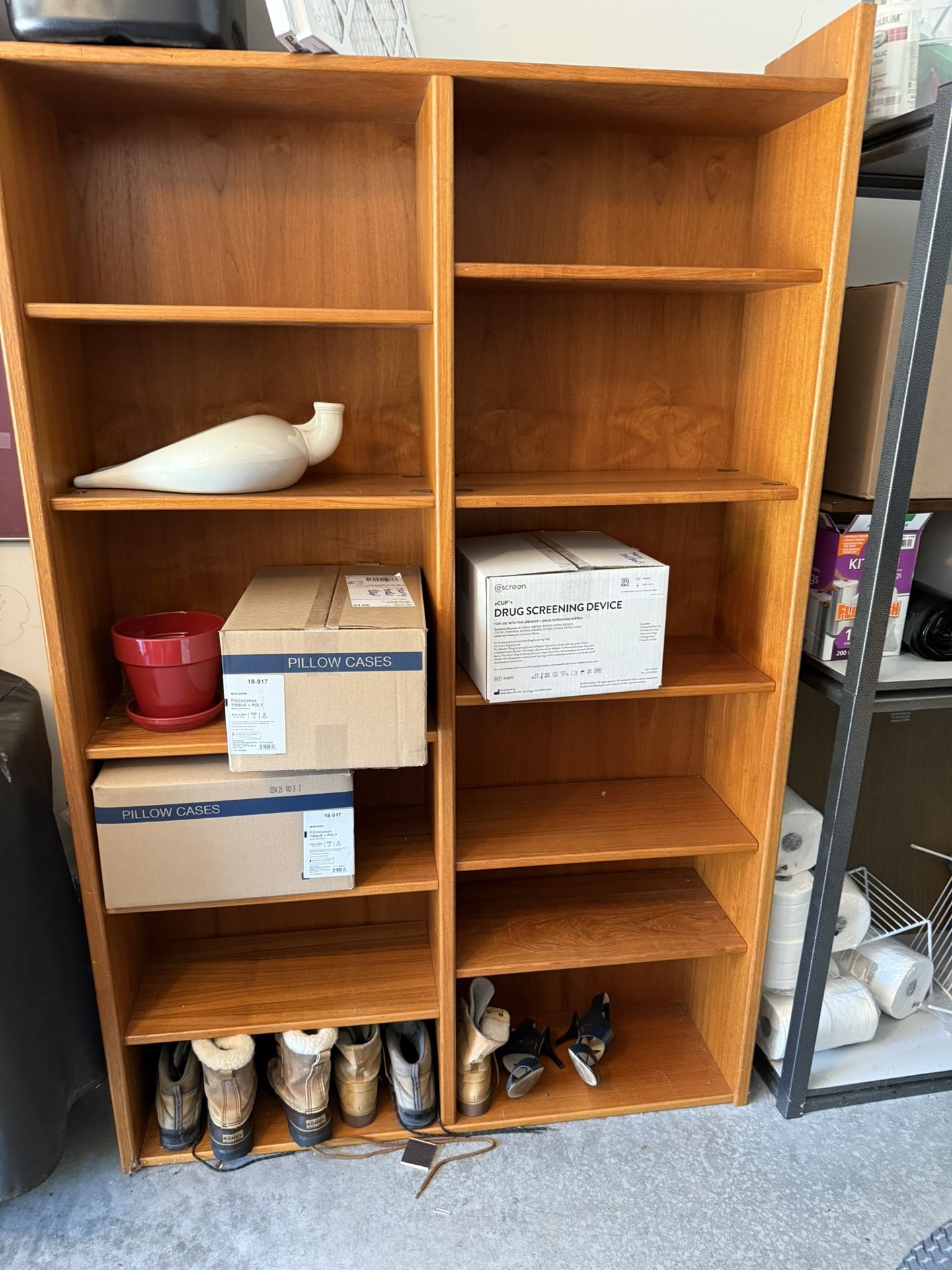 Dania Shelves