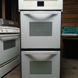 Whirlpool 24 Inch Wall Double Oven Brand New No Scratches 